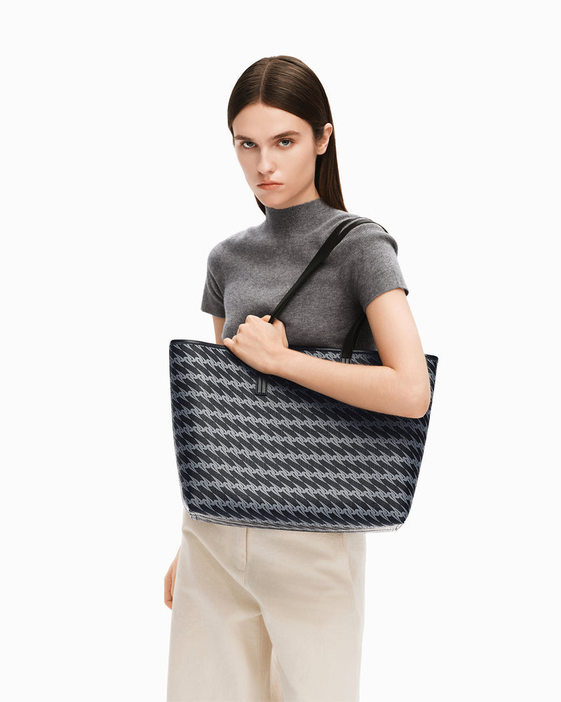 MONOGRAM 3.0 LOOP Large Tote Bag - Black