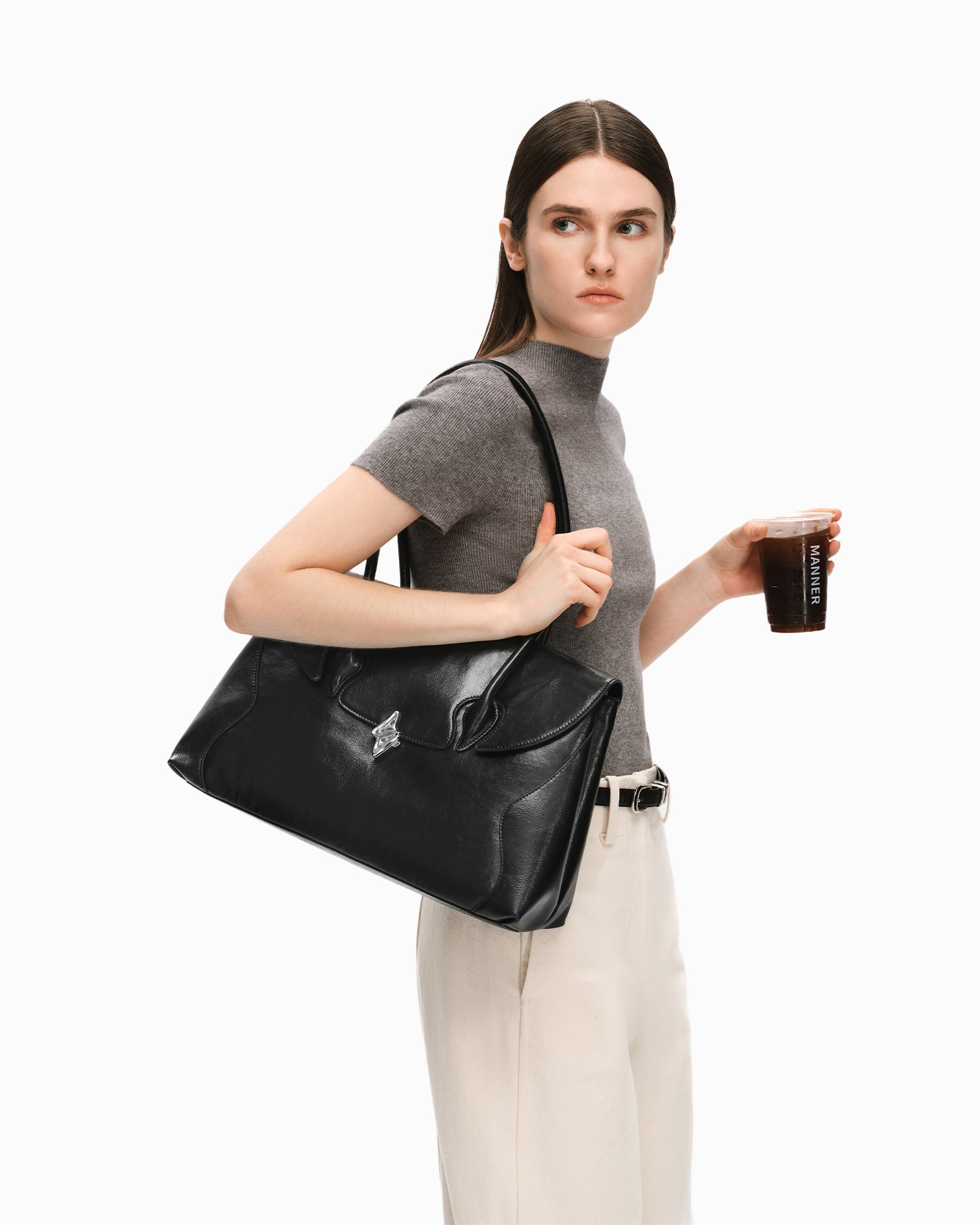 URBAN WANDERING Regular Shoulder Bag - Black