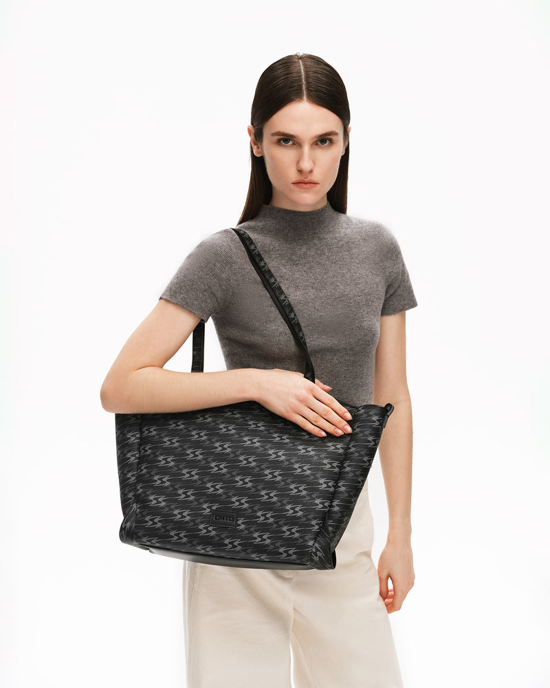 MONOGRAM 5.0 LOOP Large Tote Bag - Black
