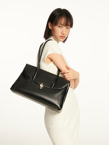 URBAN WANDERING Regular Shoulder Bag - Black