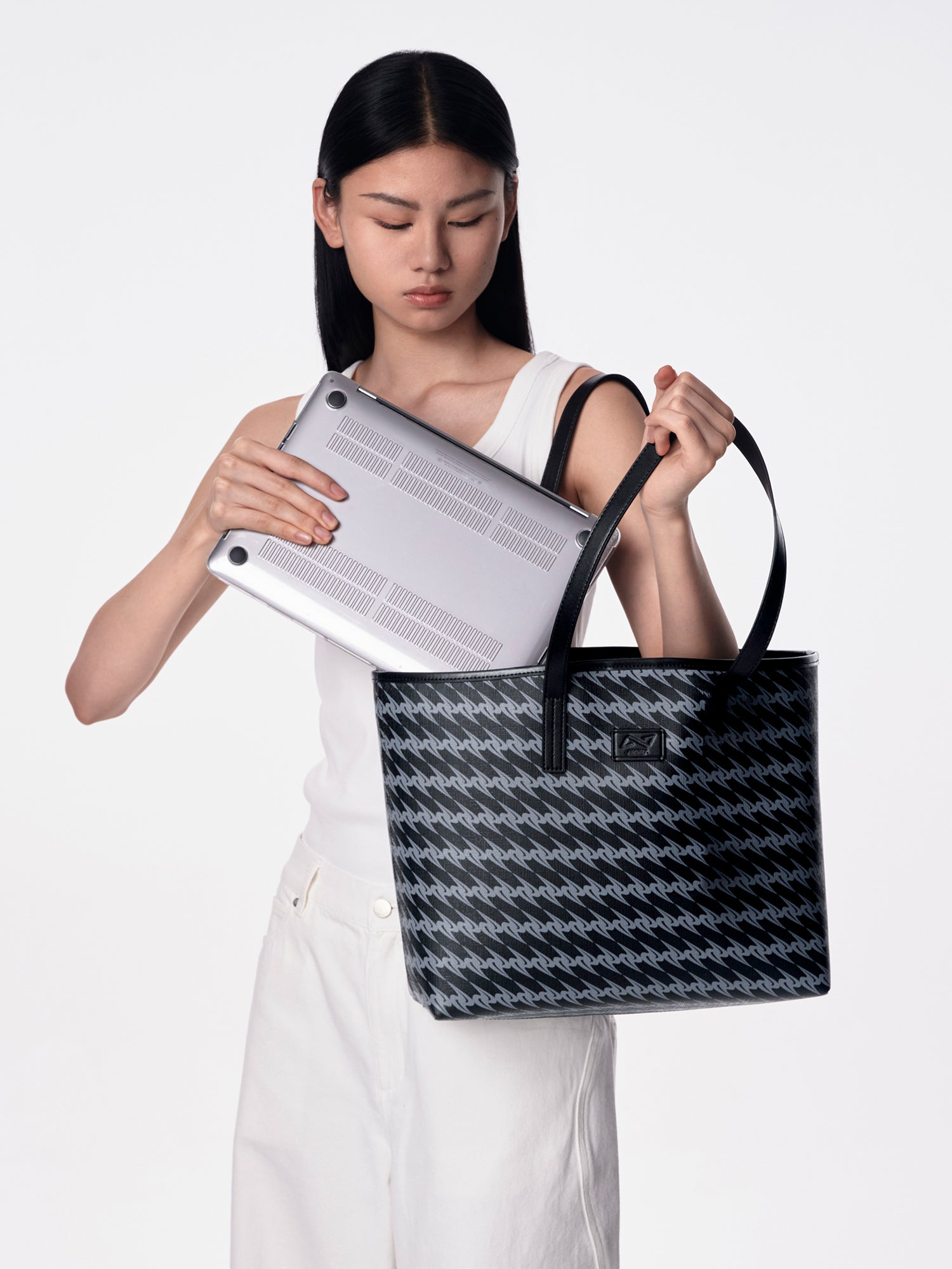 MONOGRAM 3.0 LOOP Large Tote Bag - Black