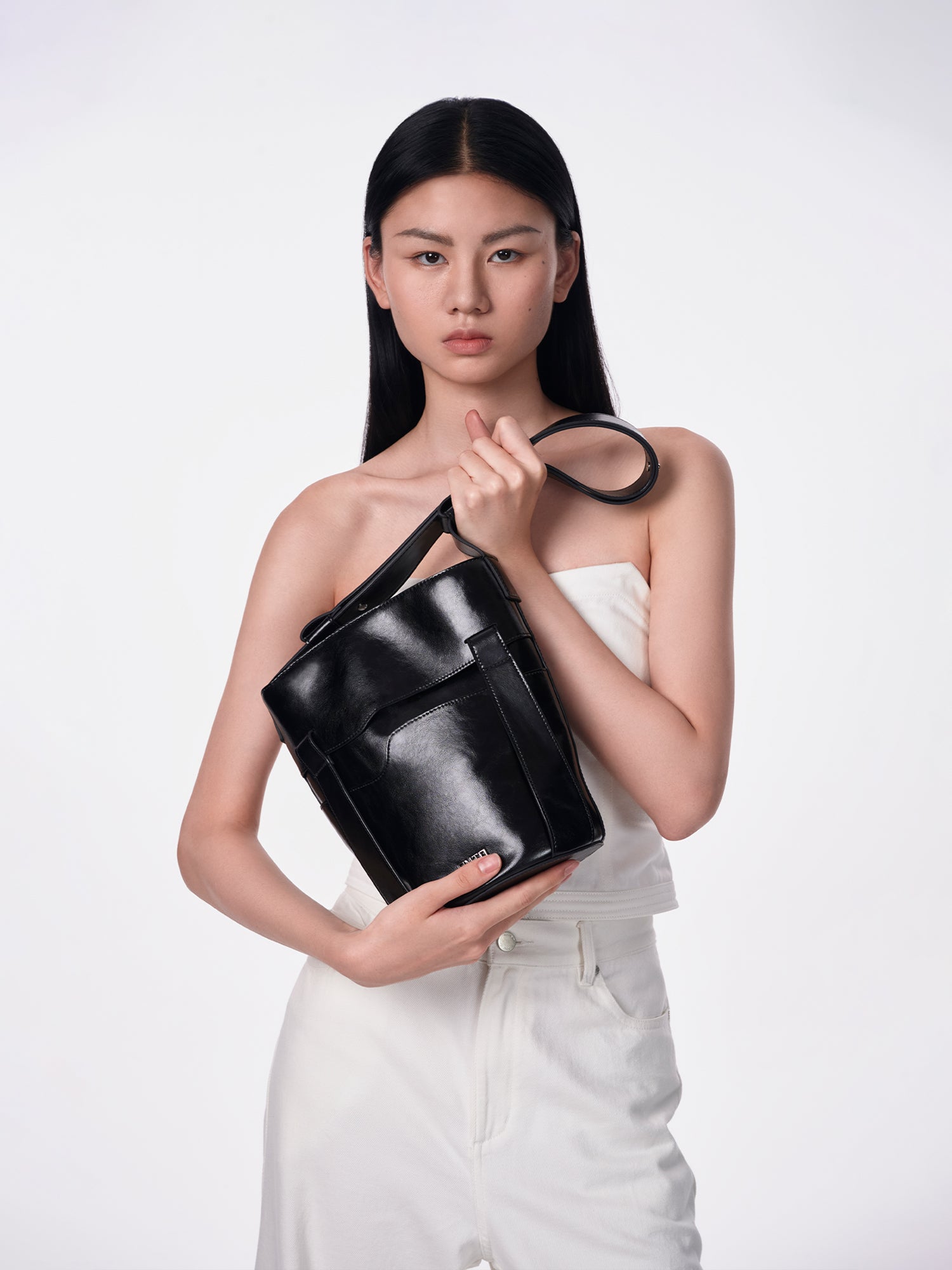 ZIP ZIP Regular Shoulder Bag - Black