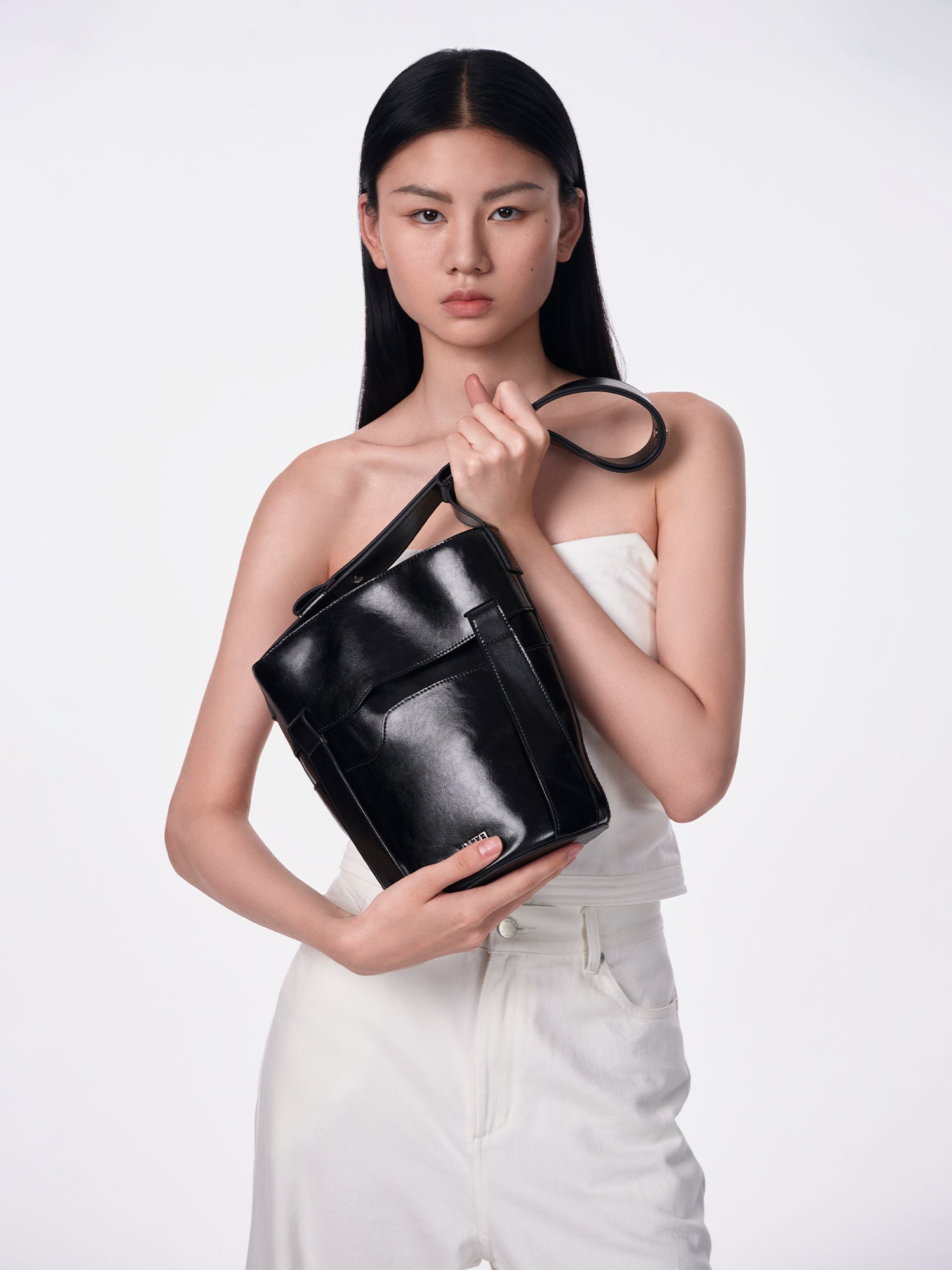ZIP ZIP Regular Shoulder Bag - Black