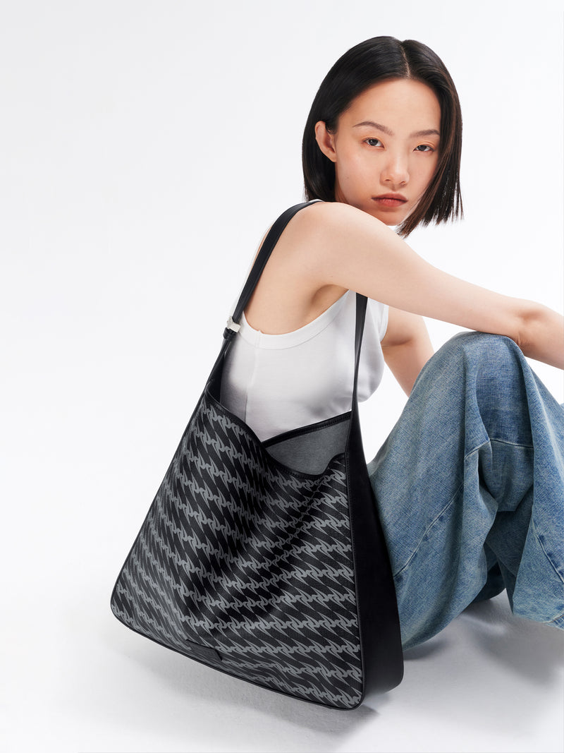 MONOGRAM 3.0 SOFT LOOP Large Shoulder Bag - Black