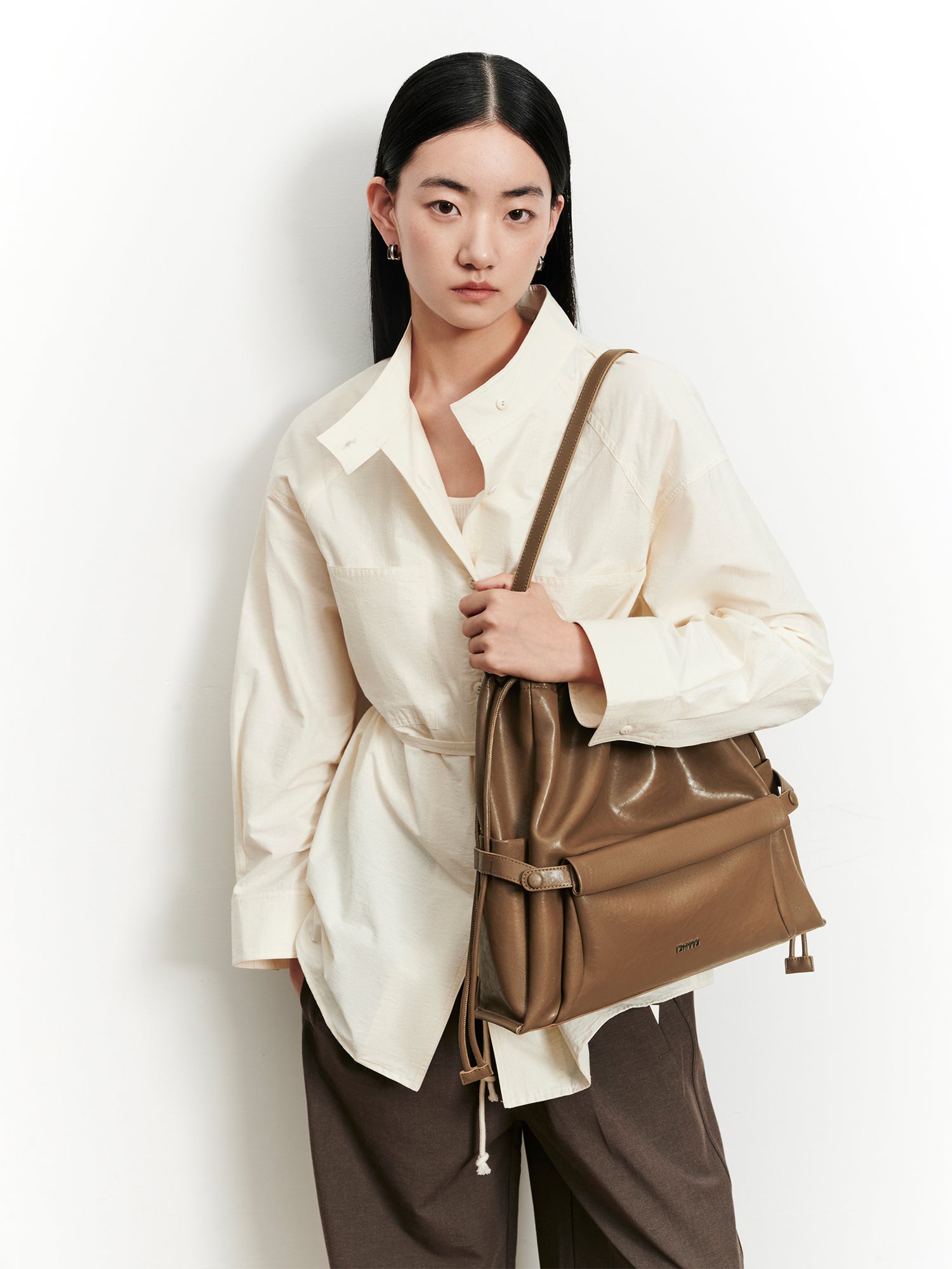 JuanJuan Regular Shoulder Bag - Hazel Brown