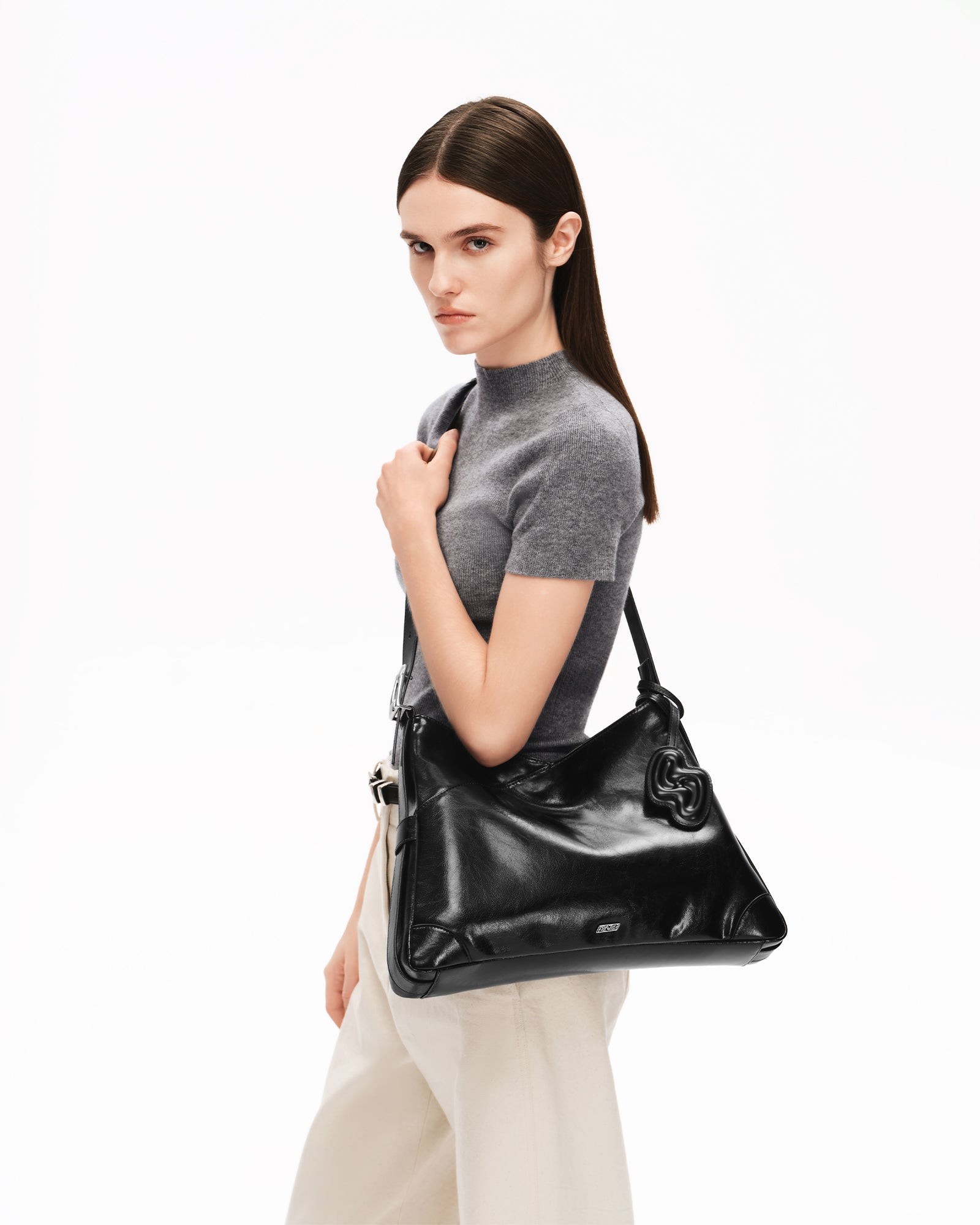 SURE SURE CROISSANT Medium Shoulder Bag - Black